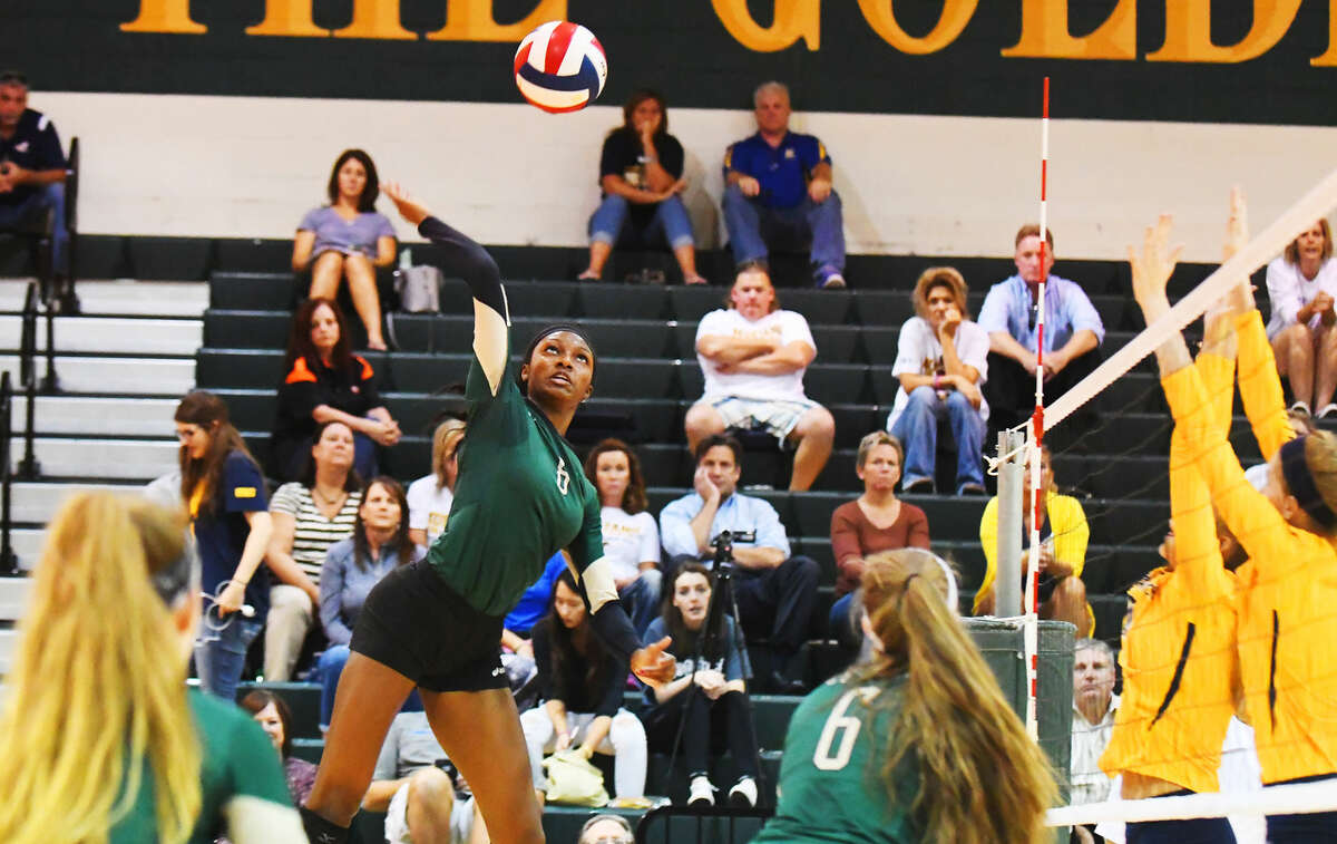 VOLLEYBALL Cypress Falls earns fourset win against Cypress Ranch