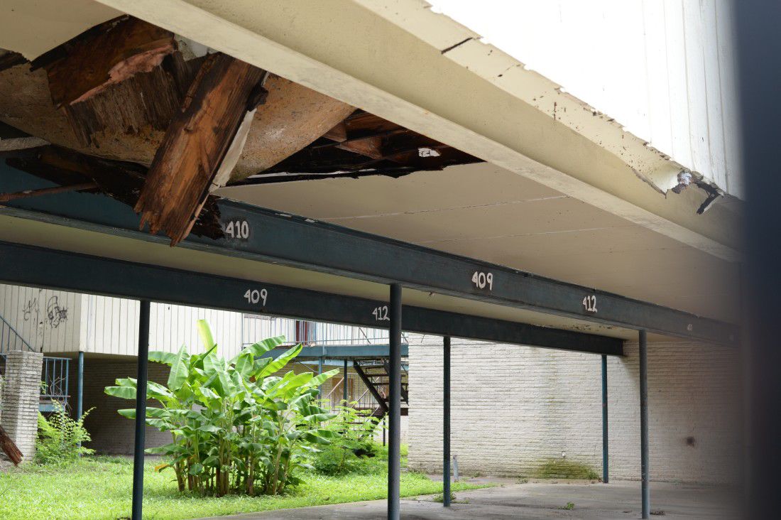 South Houston High School students urge Pasadena ISD trustees to buy