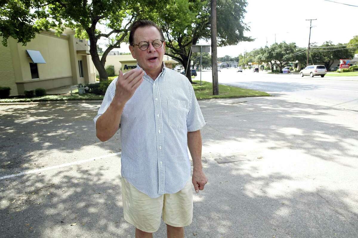 Gene Elder describes the setting as he returns, on October 5, 2016, to stand in the area where he was earlier arrested by Alamo Heights police officers.