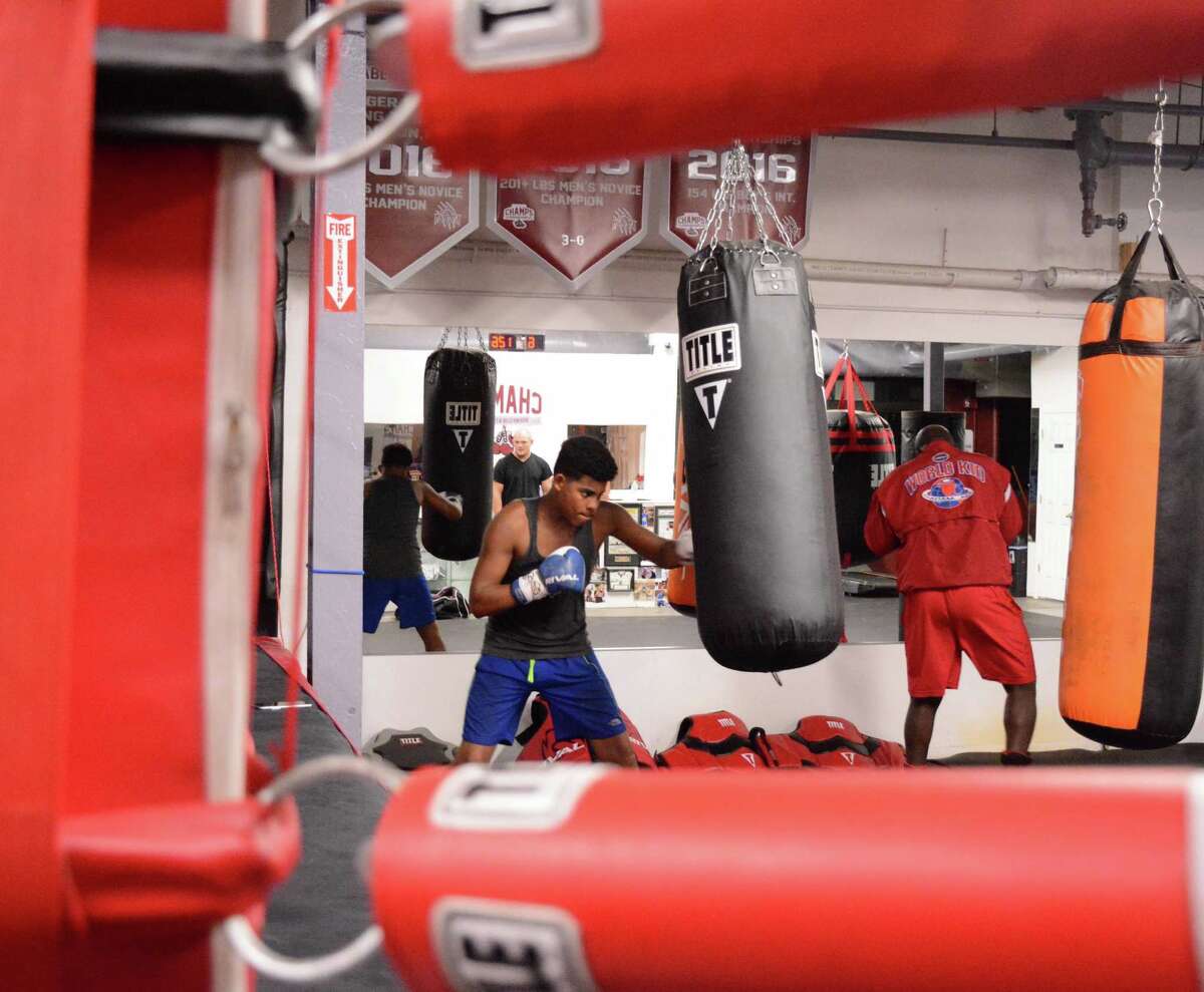 A family of fighters: Feliz brothers turn to father for training A family of fighters: Feliz brothers turn to father for training