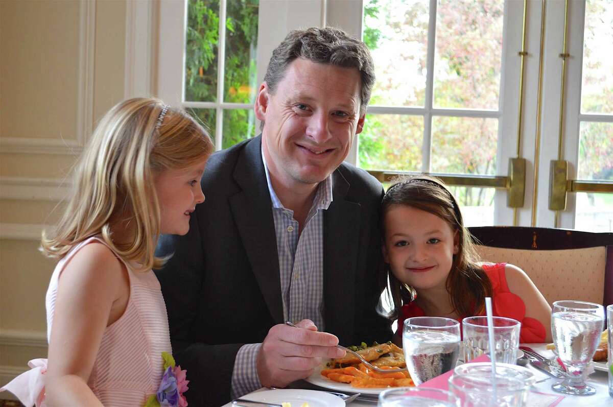 New Canaan Dads And Daughters Dance The Night Away