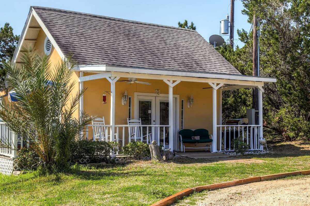 13 Texas cabins to stay in on your fall trips