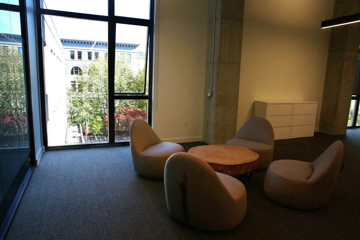 Weyerhaeuser struts stuff in new Pioneer Square headquarters