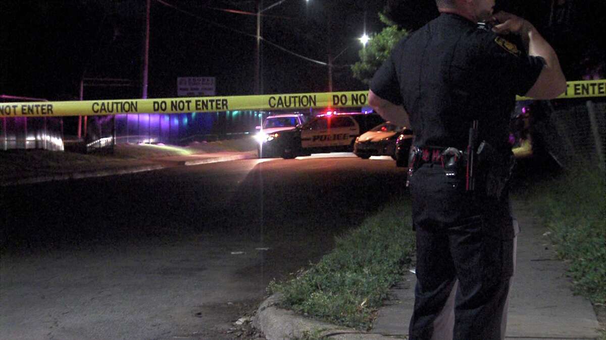 Police Woman shot in leg on the West Side following argument, suspect at large