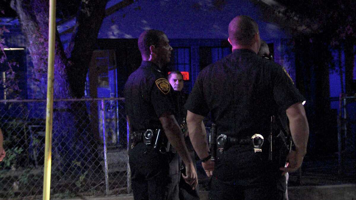 Police Woman shot in leg on the West Side following argument, suspect