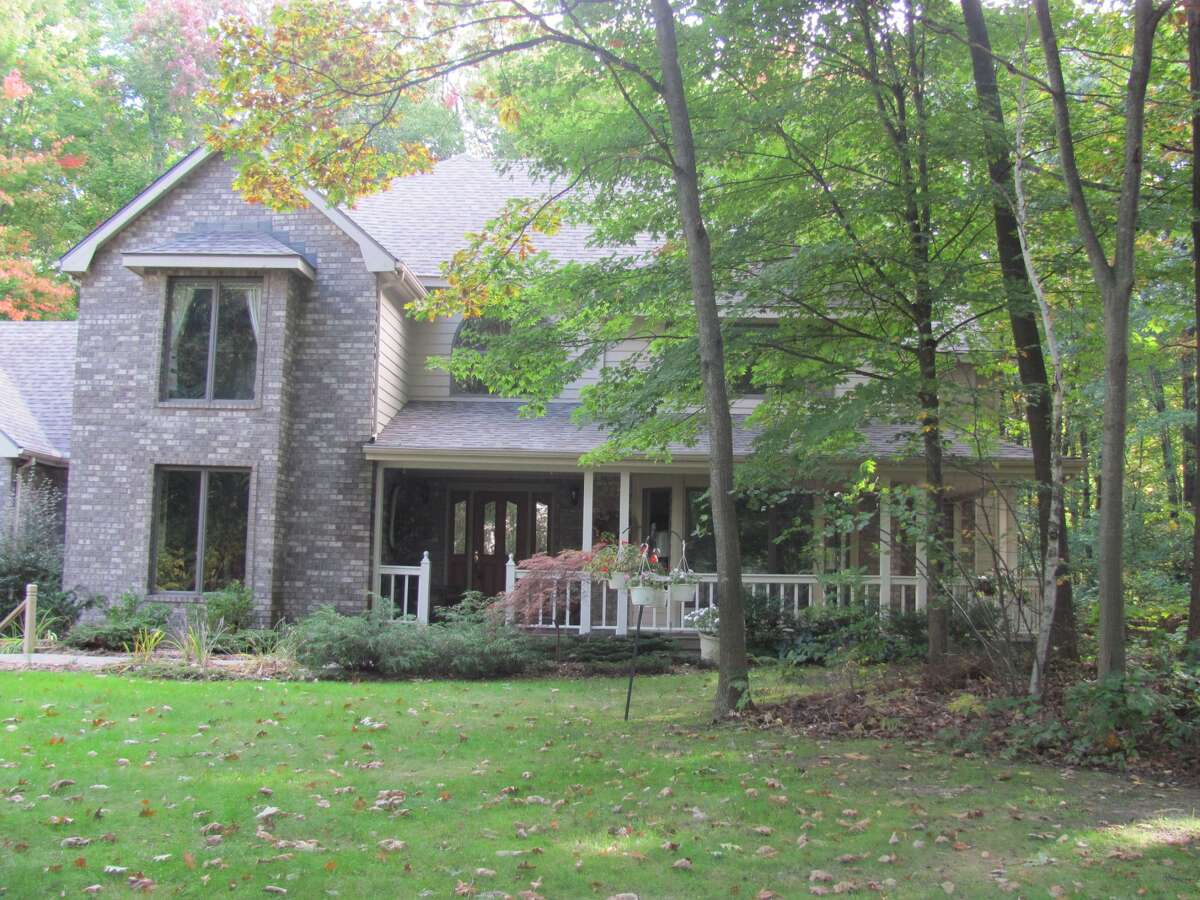 House Hunting Attentiongetter at 2388 N. Deer Valley in Larkin Township