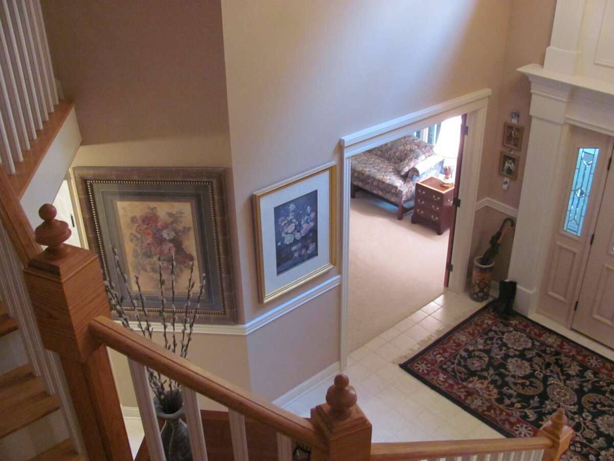 House Hunting Attentiongetter at 2388 N. Deer Valley in Larkin Township