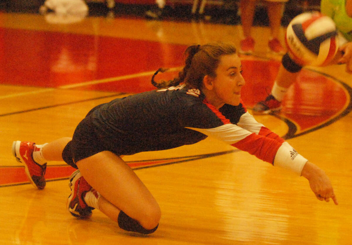 Plainview's Amela Dizdarevic dives to dig out a shot during a volleyball match earlier this season. The senior defensive specialist led the Lady Bulldogs with 12 digs in their match against Dumas Friday night.