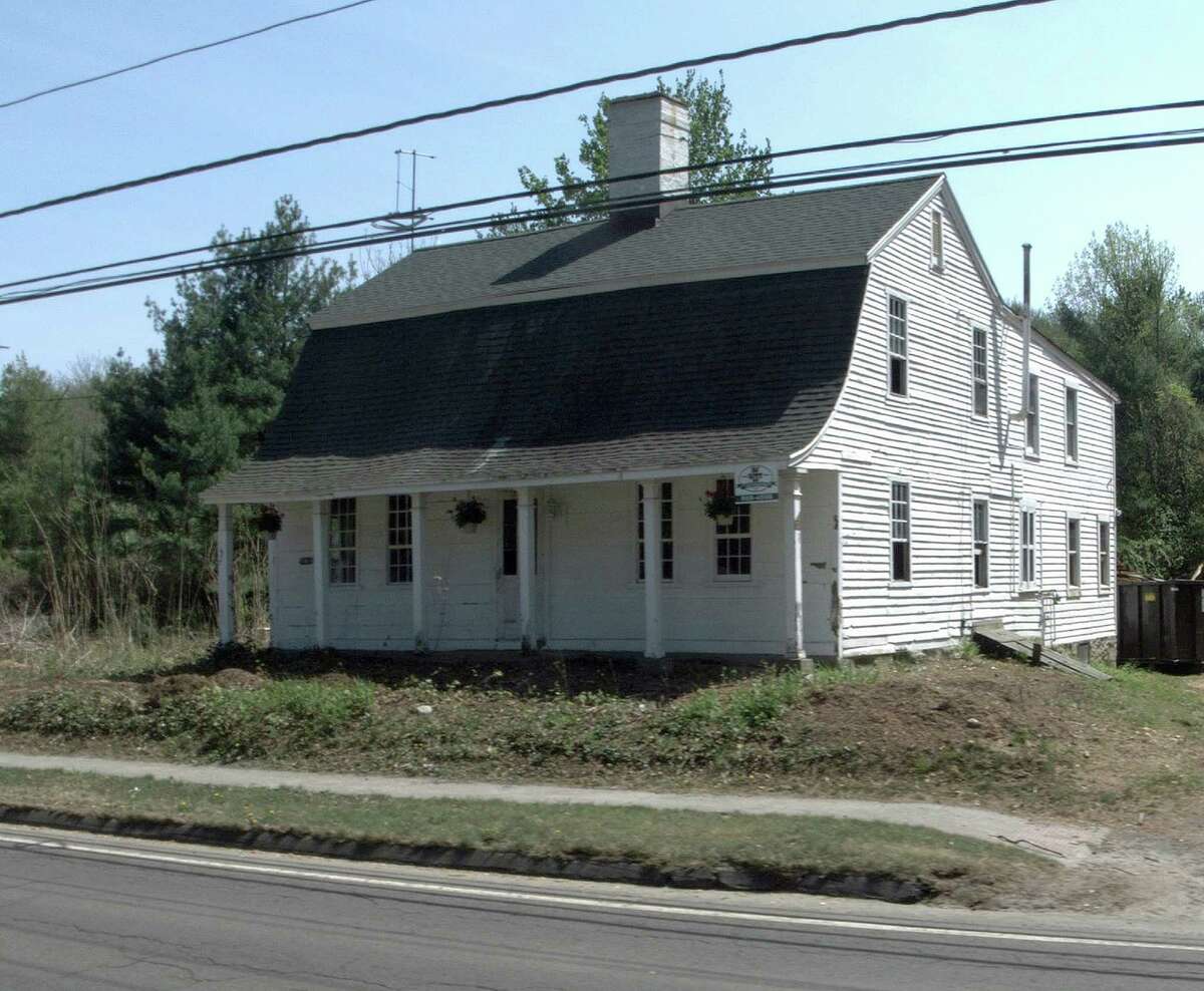 Trumbull school restores 1750 farmhouse