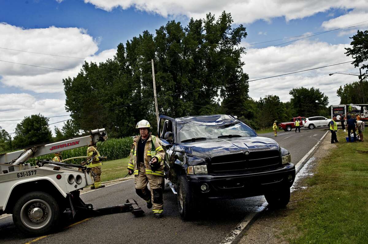 Brace yourself It's cardeer accident season in Michigan