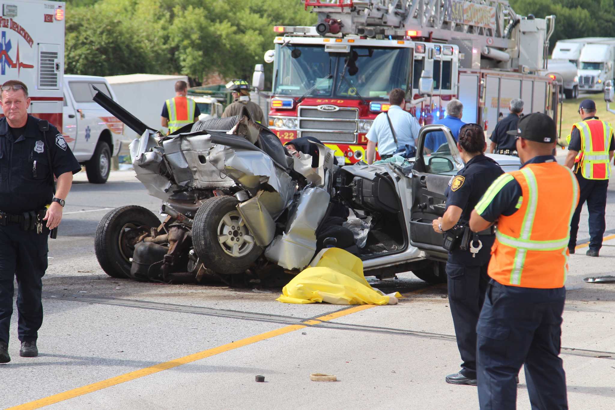 1 Dead, 1 Critically Injured After Truck Crashes Into Stalled Vehicle ...