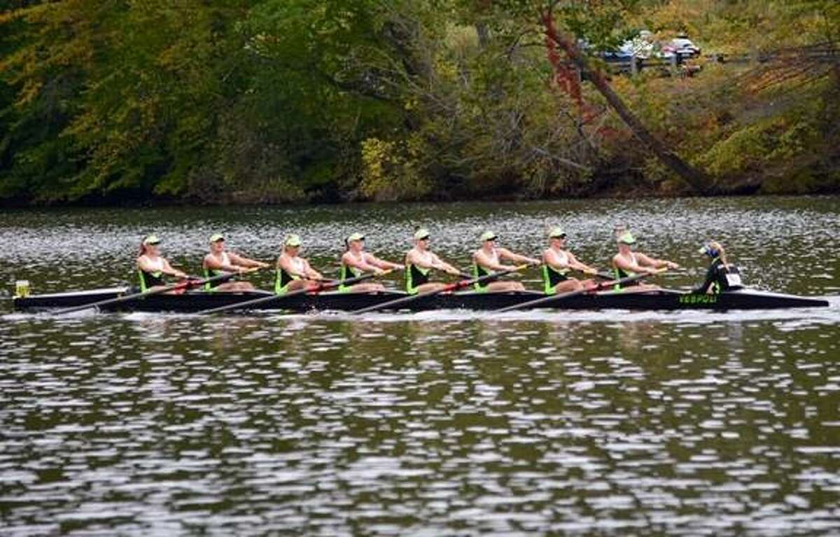 Darien rowers shine at Regatta