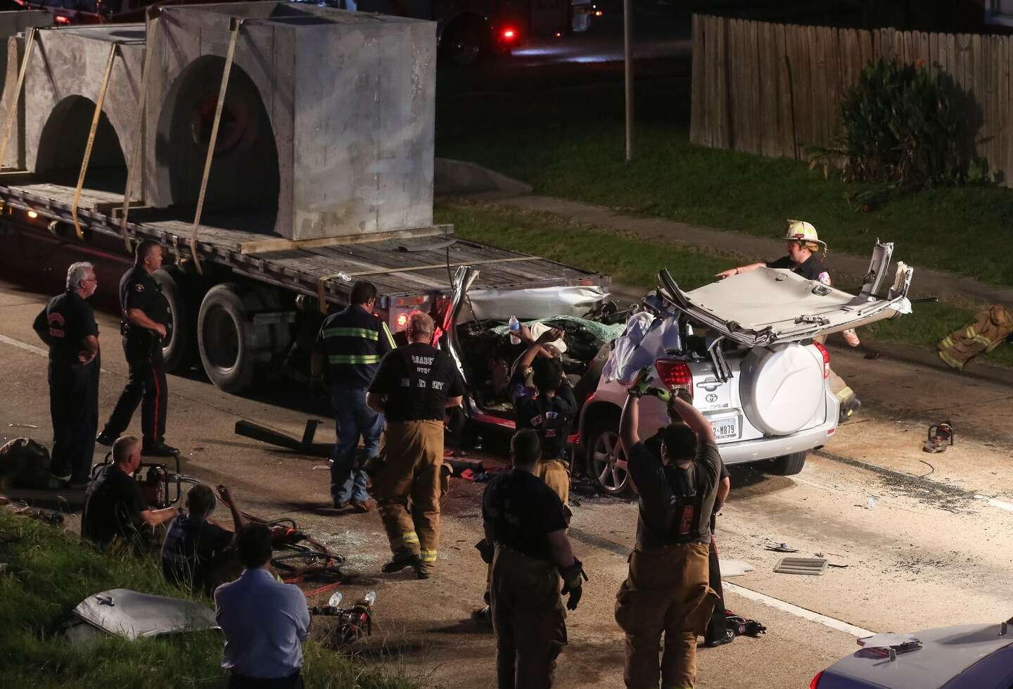 Big rig crash snarled Beltway 8 in Pasadena