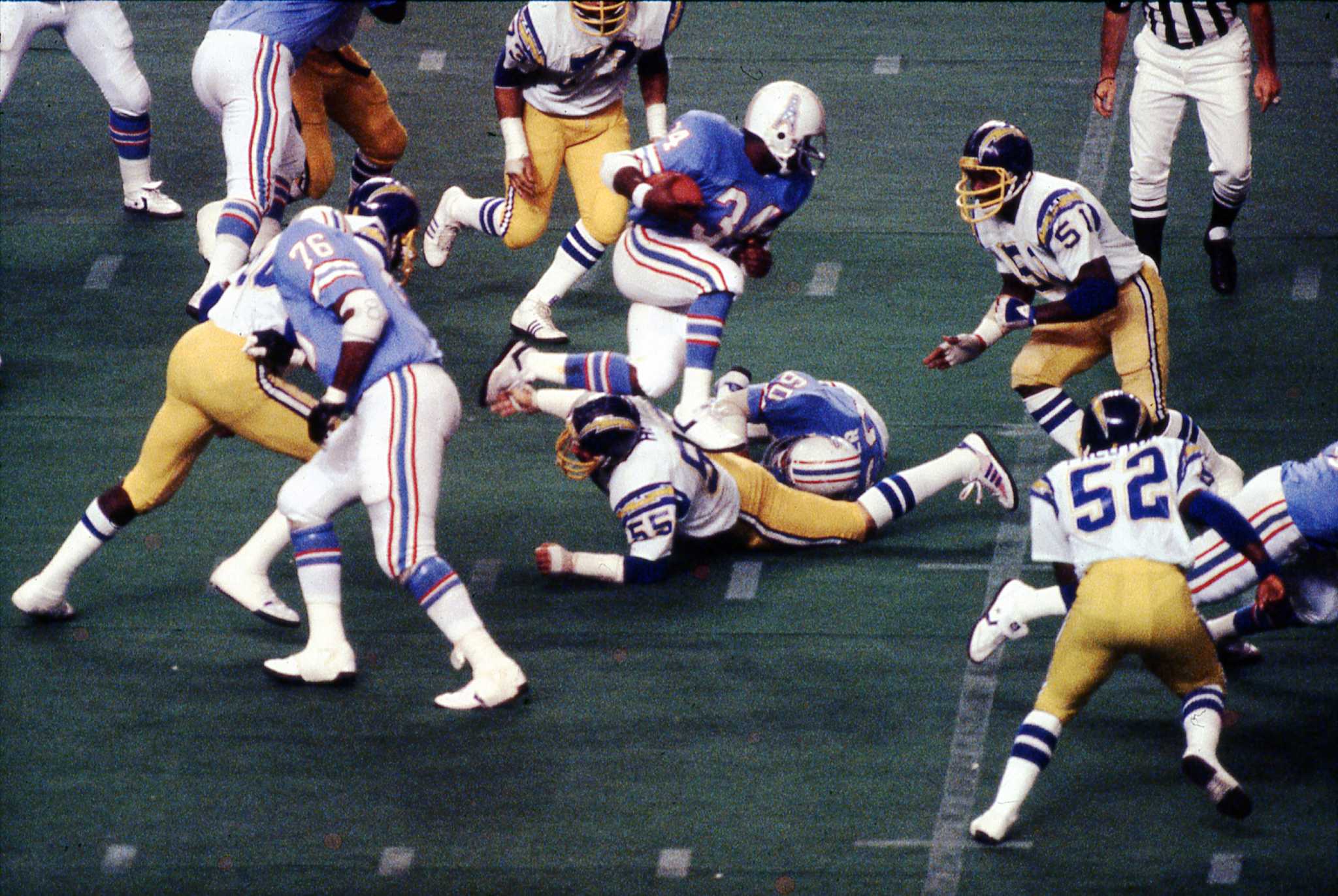 NFL legend Earl Campbell still hits hard, compares current NFL to wrestling