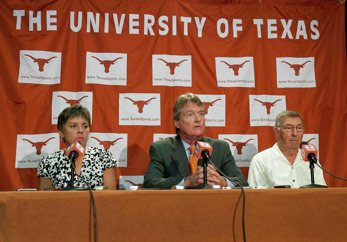 When Big 12 faced a cross roads in 2010 after Nebraska and Colorado left, Texas decided to remain. Women's athletic director Chris Plonsky, university president William Powers and men's athletic director DeLoss Dodds discuss the decision.