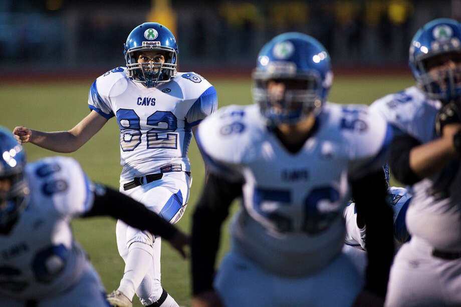 Carman Ainsworth Beats Chargers To Win Svl Blue Football Title Midland Daily News