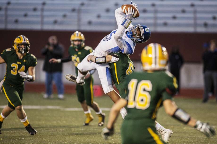 Dow Vs Carman Ainsworth Football Midland Daily News