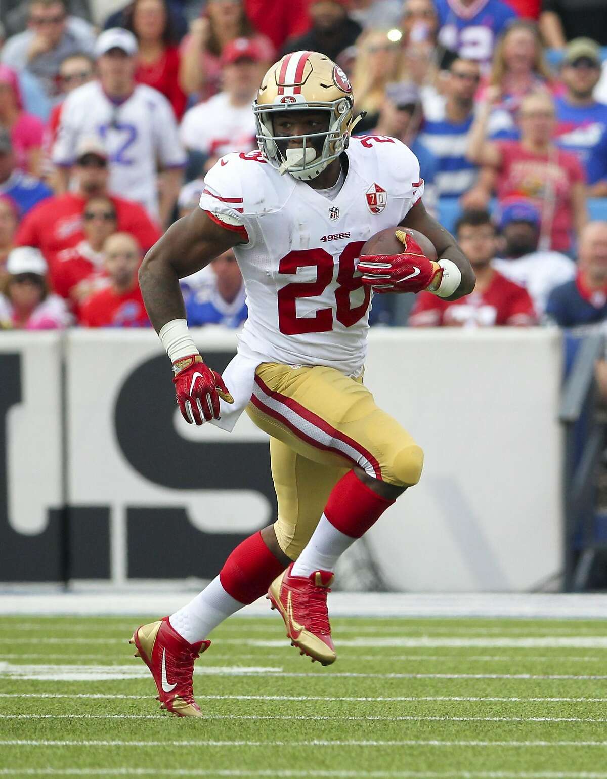 Carlos Hyde Injury: Updates on 49ers RB's Shoulder and Return