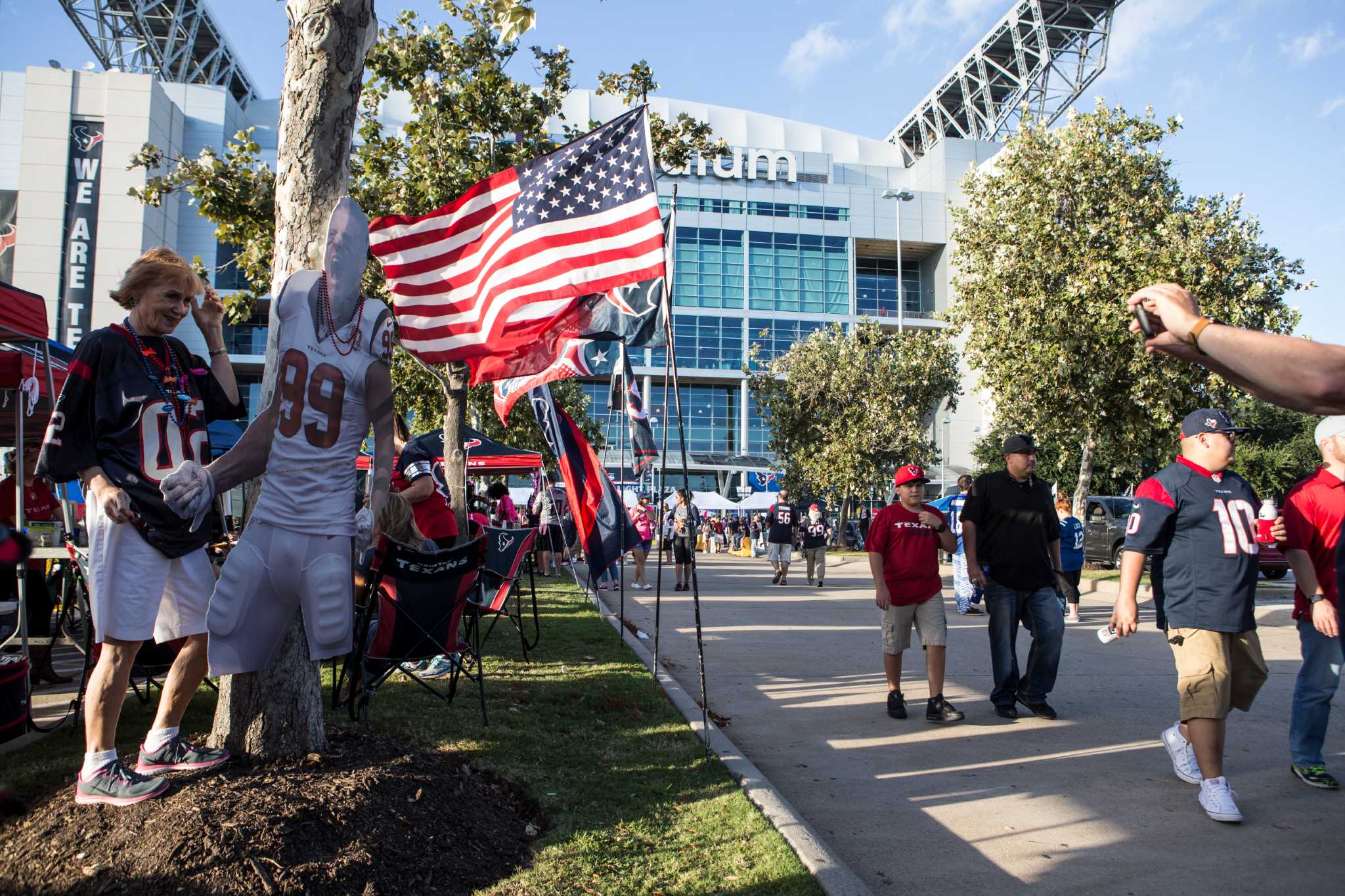 Photos: Texans tailgate before playoff game against Colts