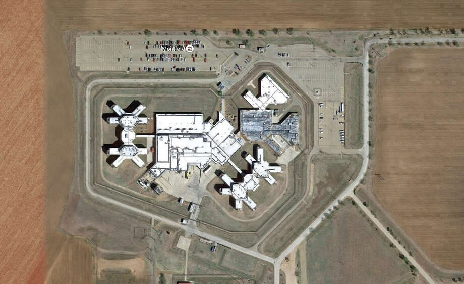 Texas prison officials to begin 1,000 inmate transfers to facilities