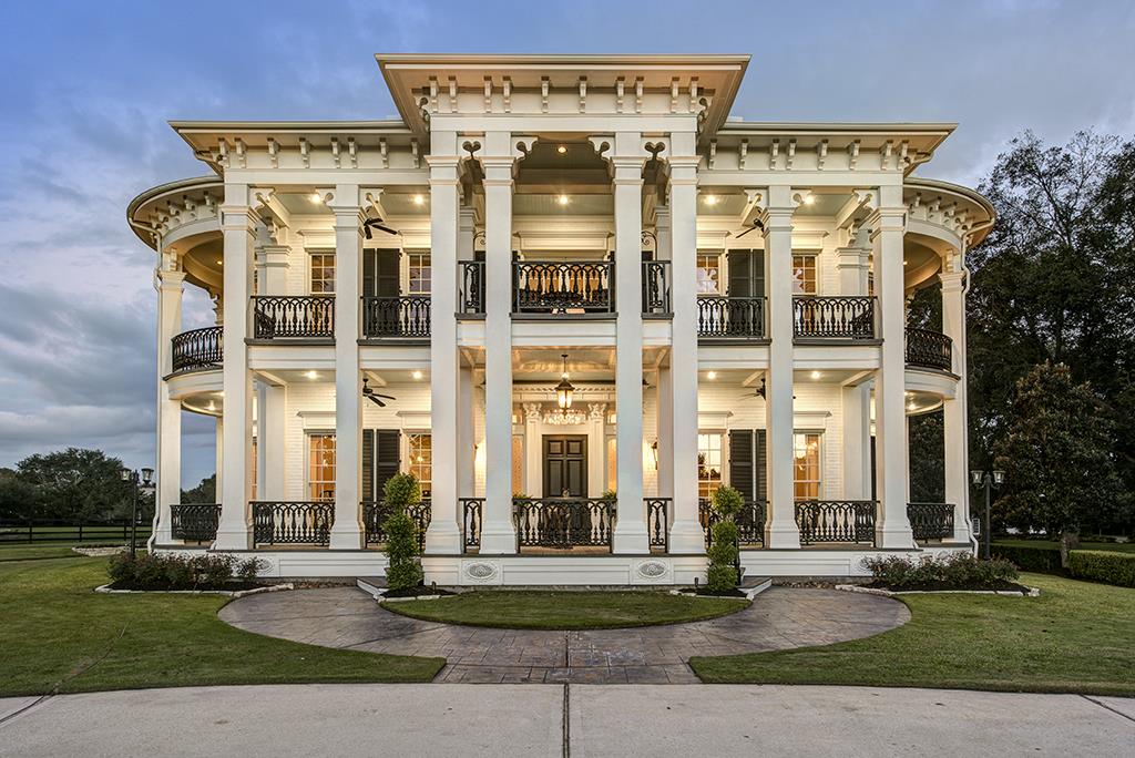 Historic plantation house replica in Tomball sees huge price reduction