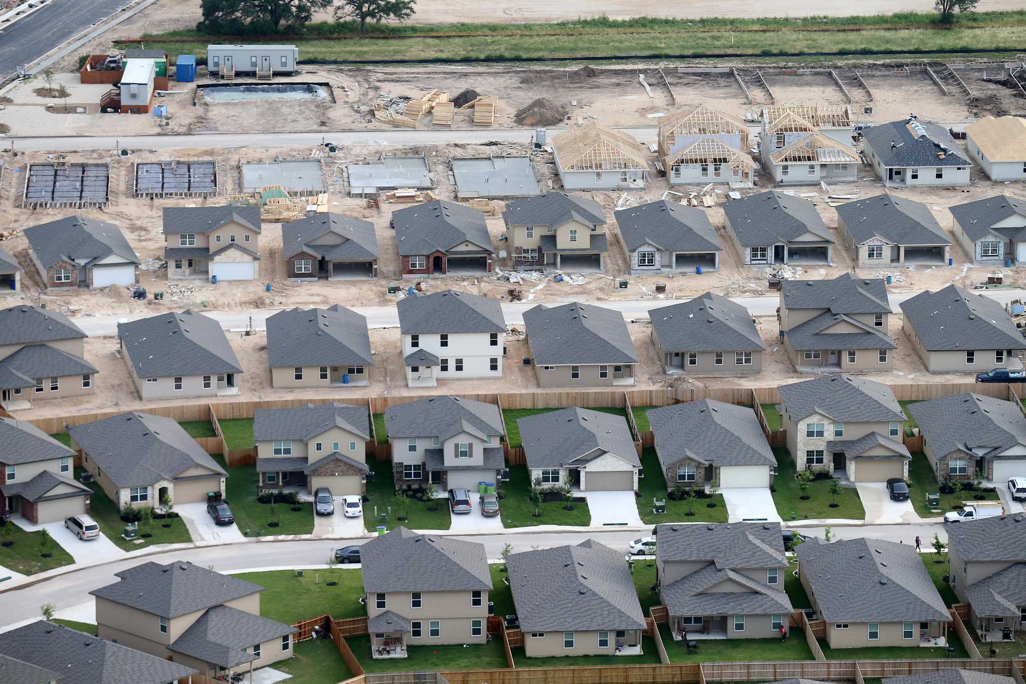 Home construction surges to highest level since 2007