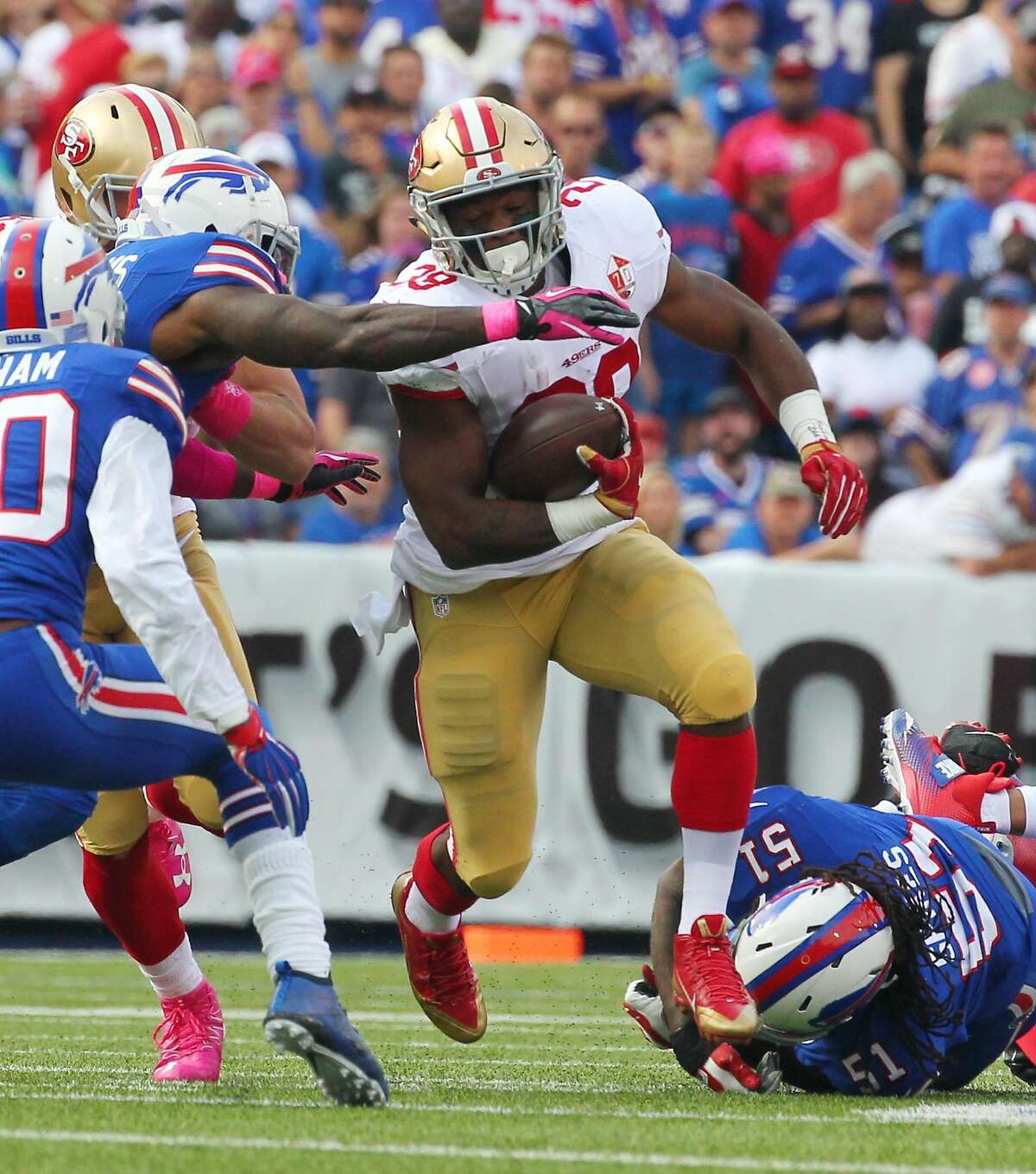 Carlos Hyde Injury: Updates on 49ers RB's Shoulder and Return