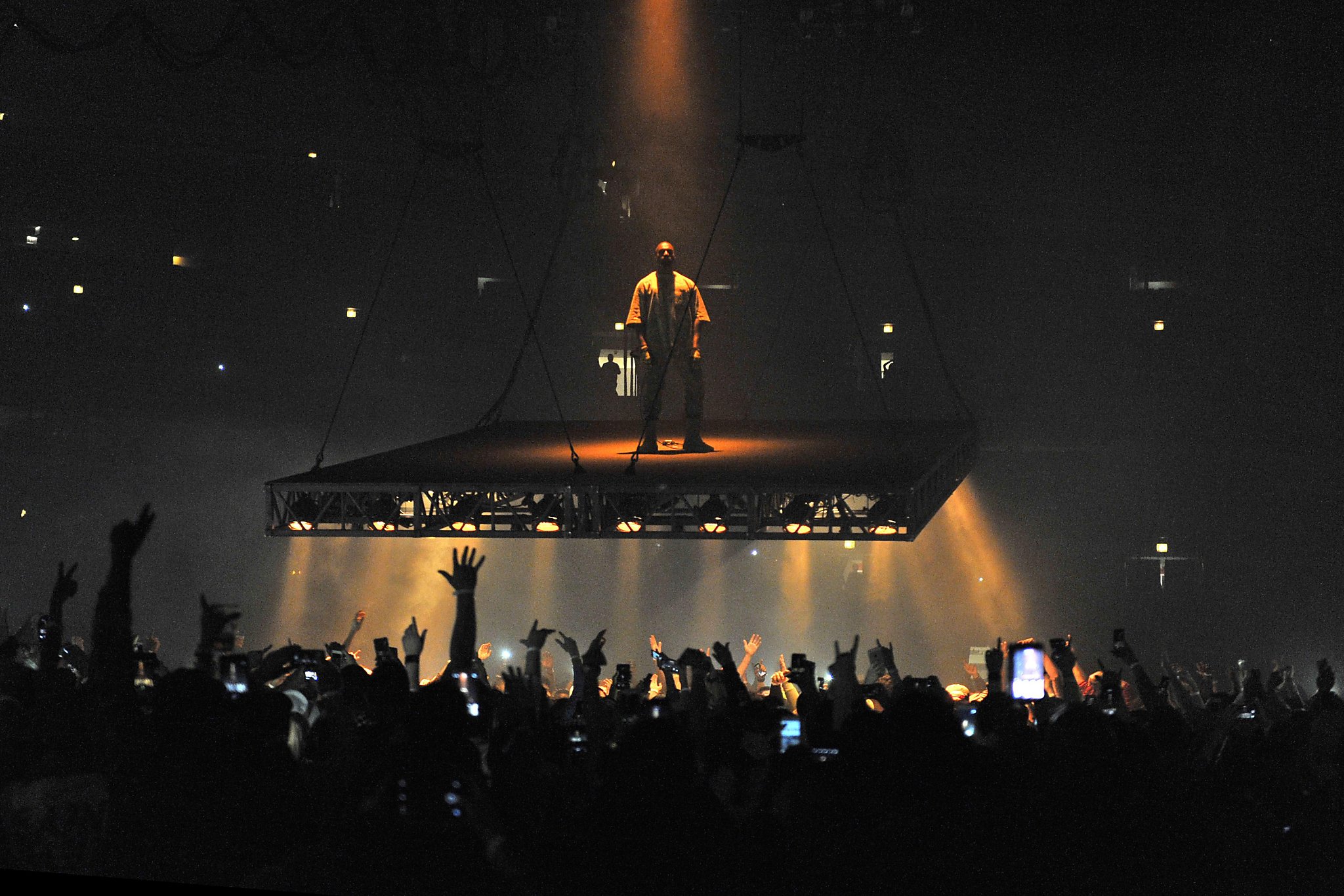 Kanye West announces additional tour dates