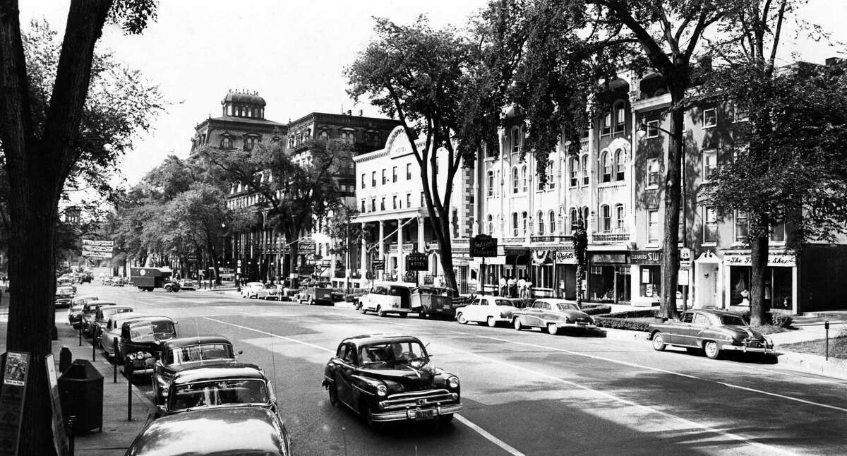 Historical photos Downtown Saratoga