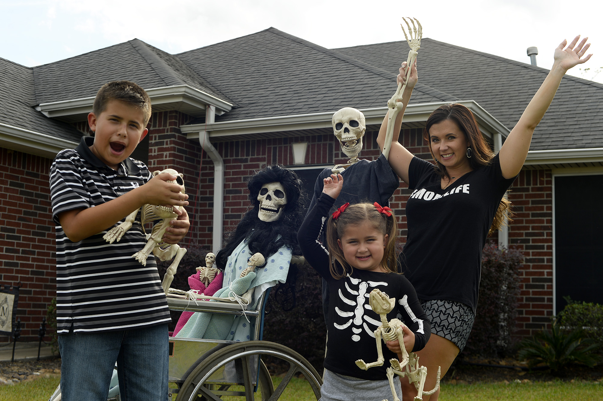 Creative Halloween display lets Lumberton residents keep up with the Bones