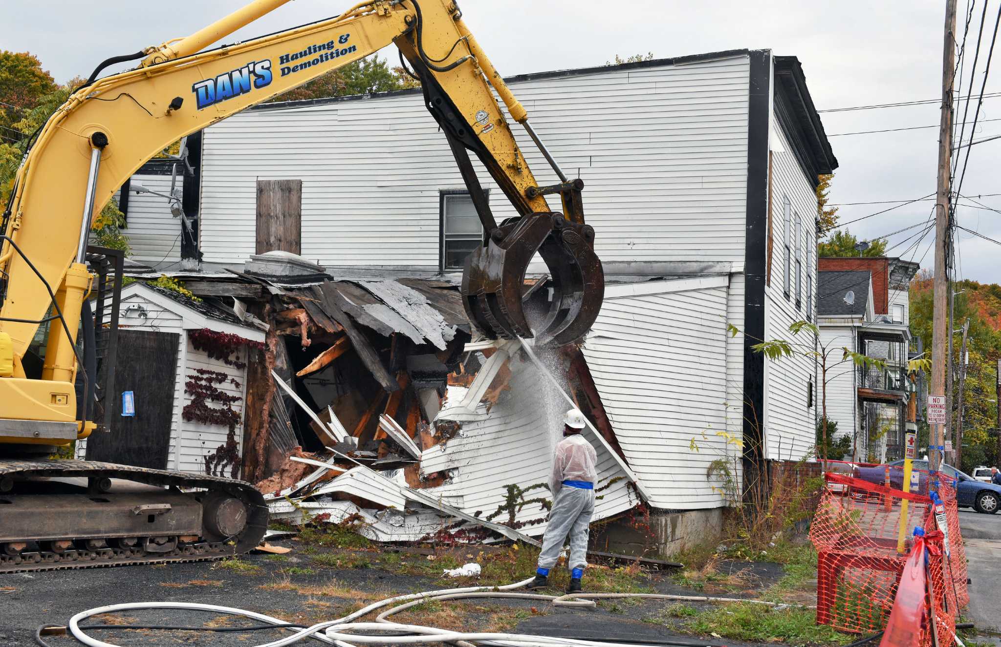 Photos Land Bank razes Cohoes property to redevelop