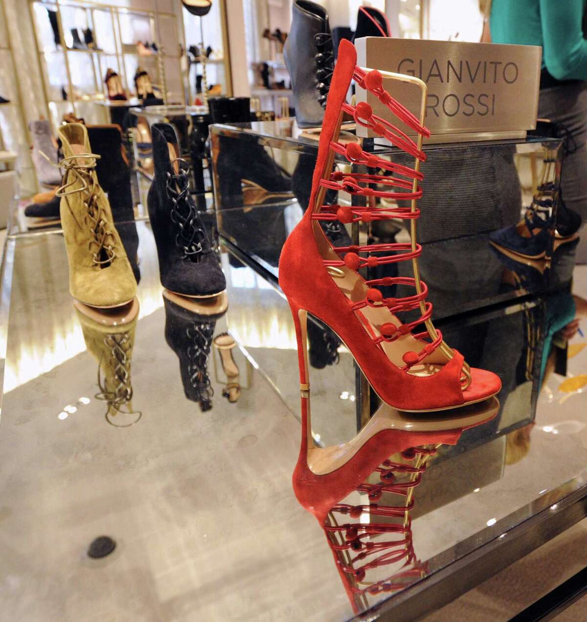 Saks shoe store opens on Greenwich Avenue