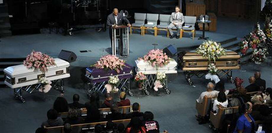 Funeral services held for slain Detroit-area siblings 