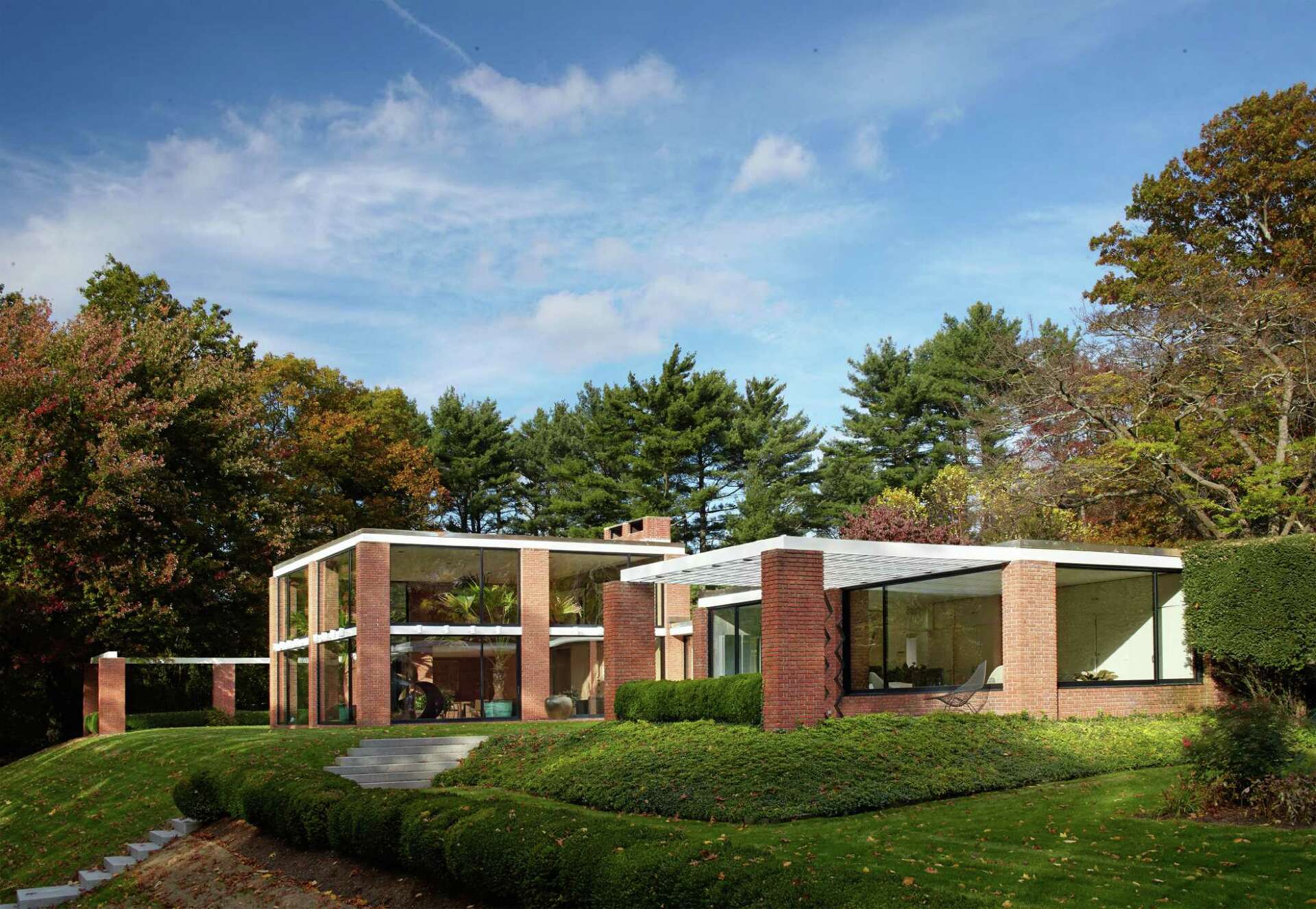 Tour New Canaan's modern architectural wonders