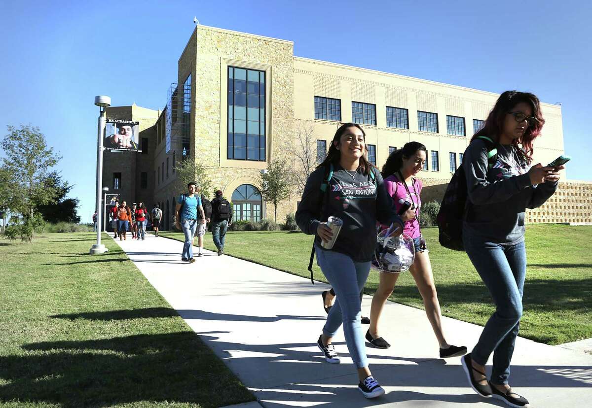 Texas A&M San Antonio puts its free tuition plan on 'fast track' in