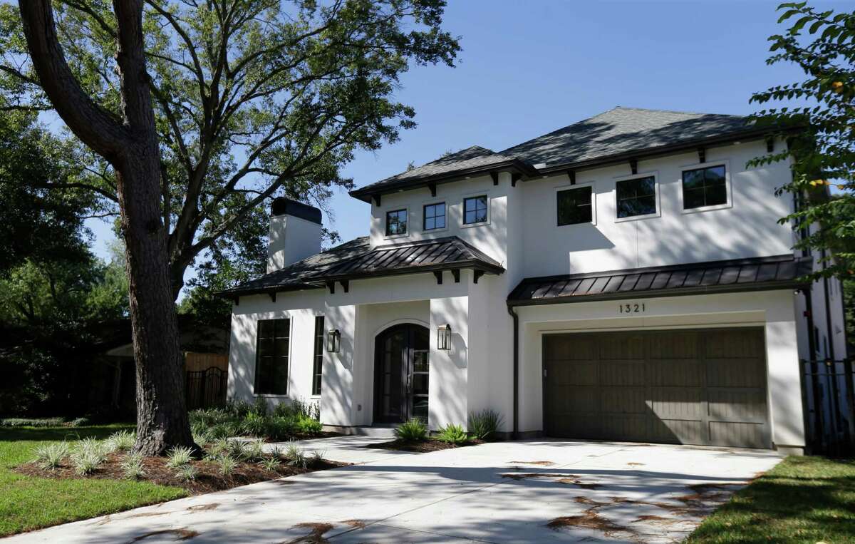 A newly constructed home at 1321 Modiste is shown for sale Friday, Oct. 21, 2016, in Spring Valley Village. ( Melissa Phillip / Houston Chronicle )