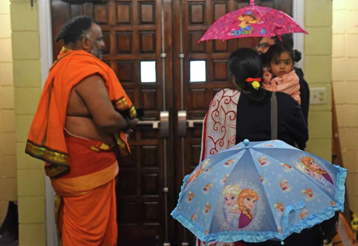 albany hindu temple holi