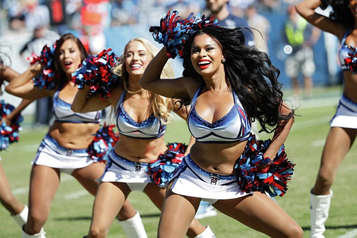 NFL Cheerleaders: Week 7