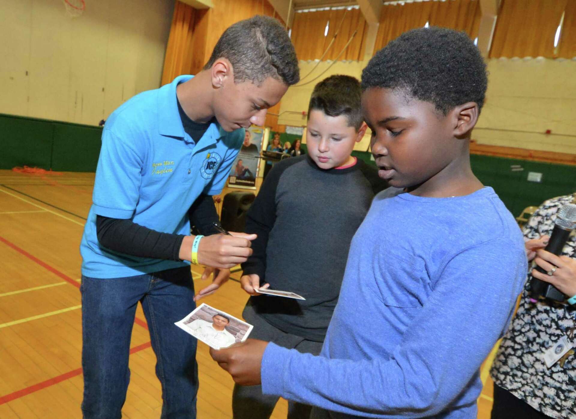 Fox Run students hear anti-bullying message