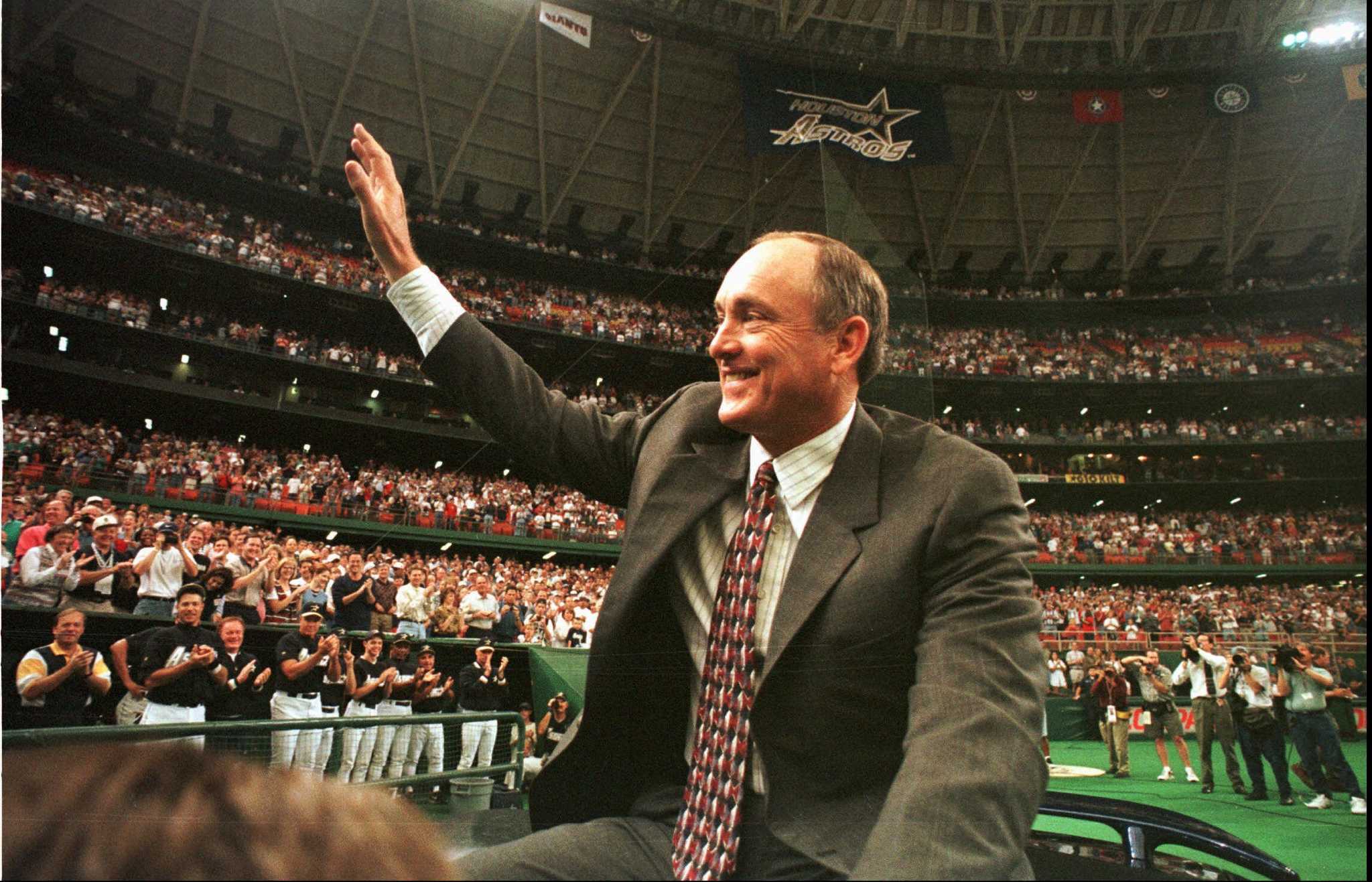 Nolan Ryan fan unaware he's sitting next to Astros great - Sports  Illustrated