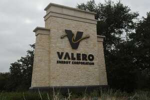 Valero Energy Partners says profits drop 28 pct