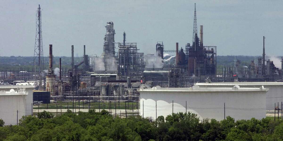 Valero's Third-quarter Profit Tumbles 56 Percent, Beats Wall Street ...