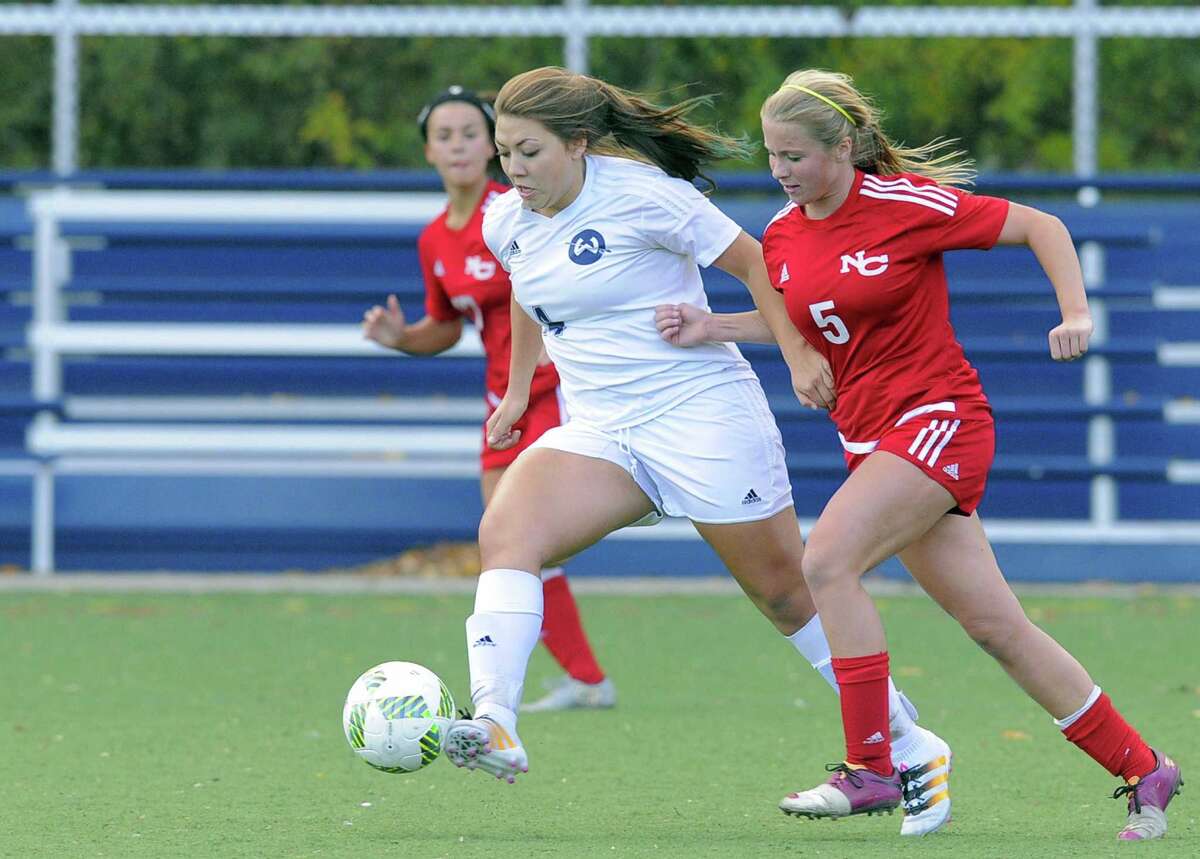 Wilton denies New Canaan FCIAC playoff berth