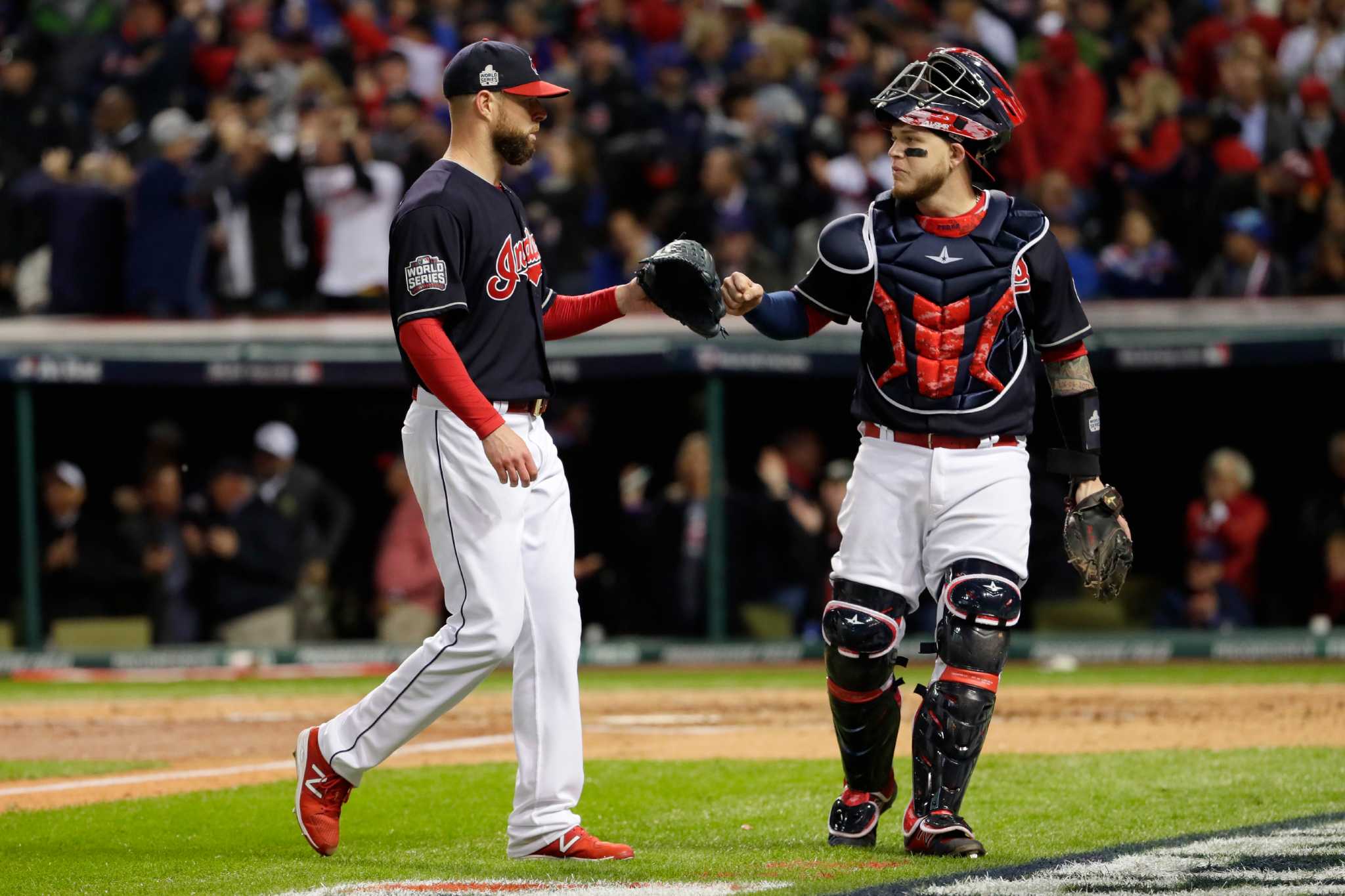 Kluber, Perez, Indians beat Cubs 6-0 in World Series opener