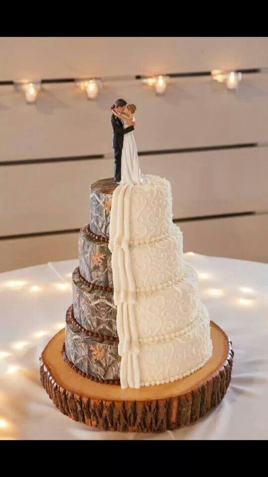 Camo wedding cakes are taking over the scene and it s 