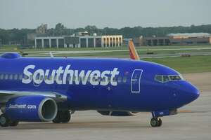 Reports: Flight to Houston makes emergency landing in Mississippi