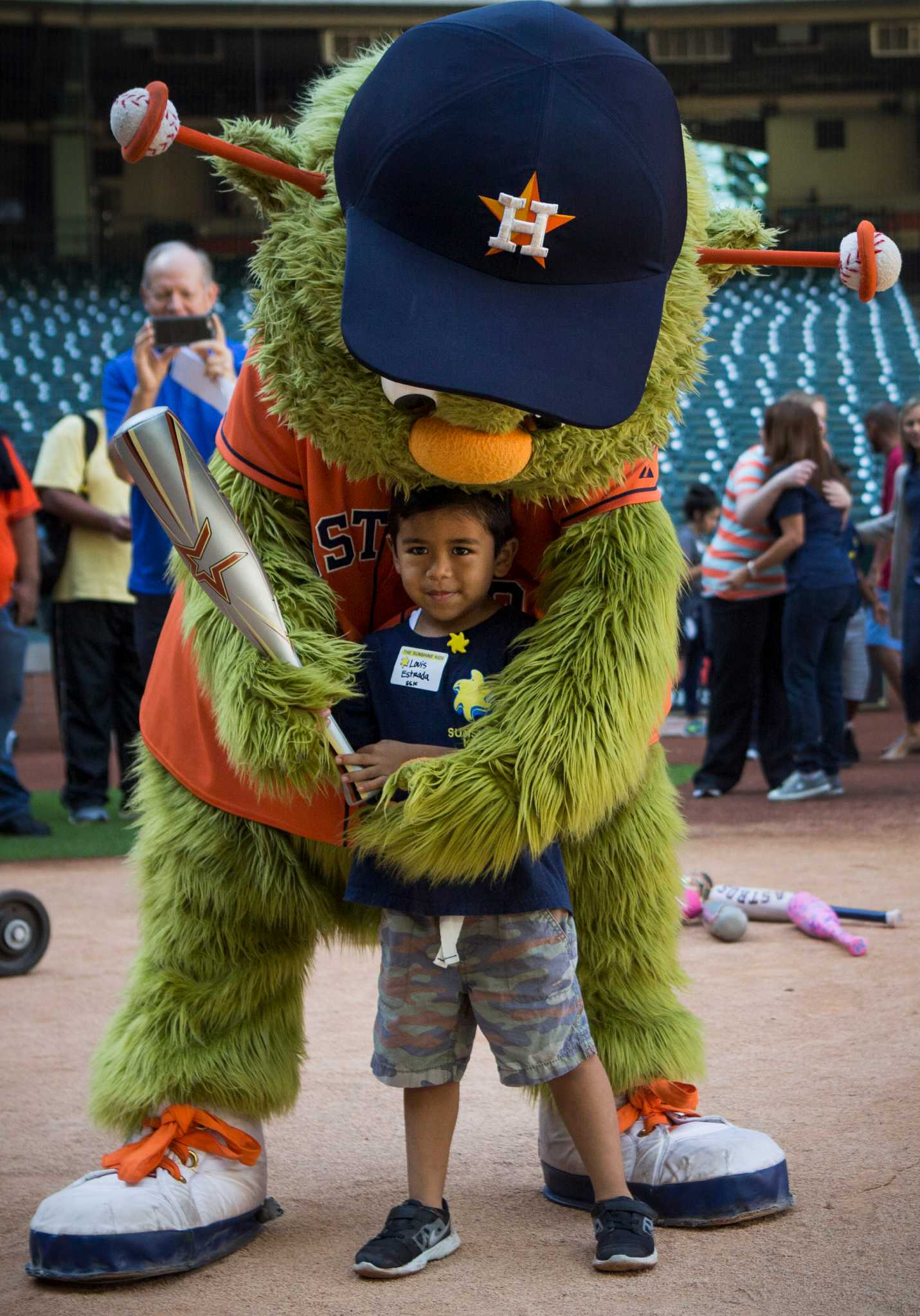 Sunshine Kids Brighten Astros' Gameday, by MLB.com/blogs