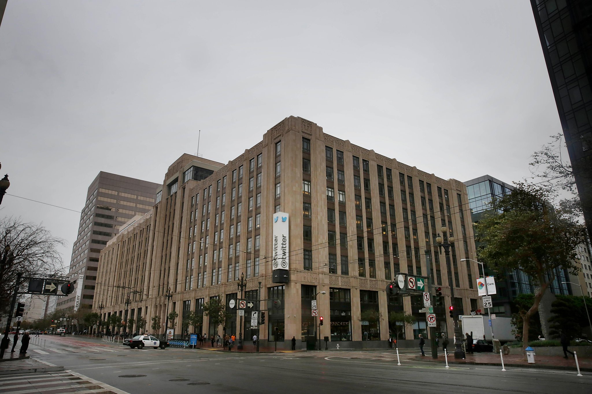 Twitter seeks subtenants for its SF HQ, as its own employees stay home