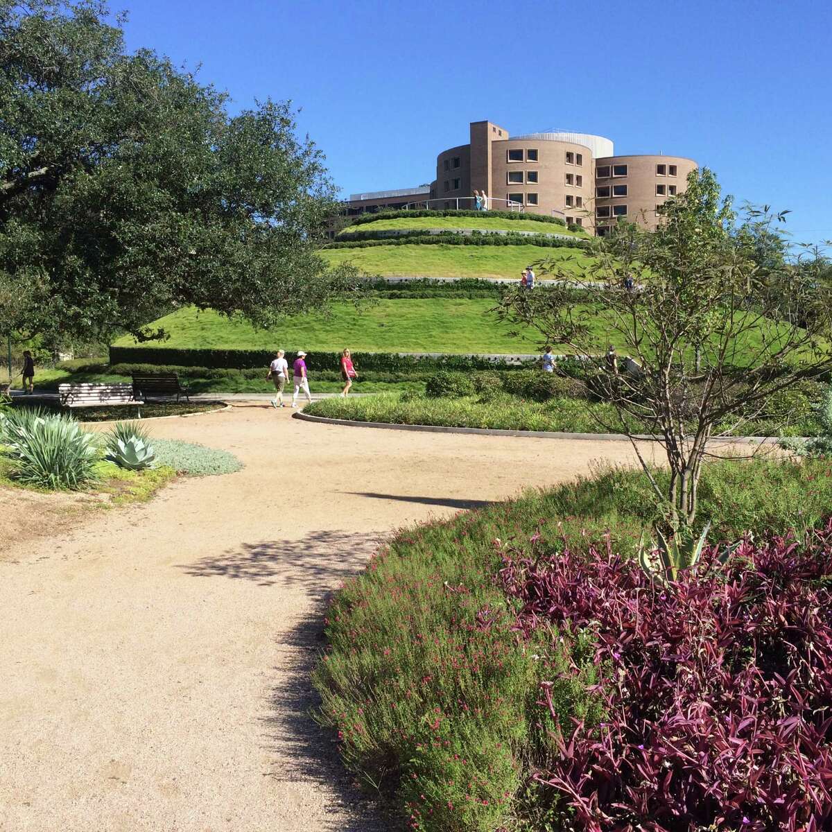 Hermann Park plan would hide parking under forested knoll
