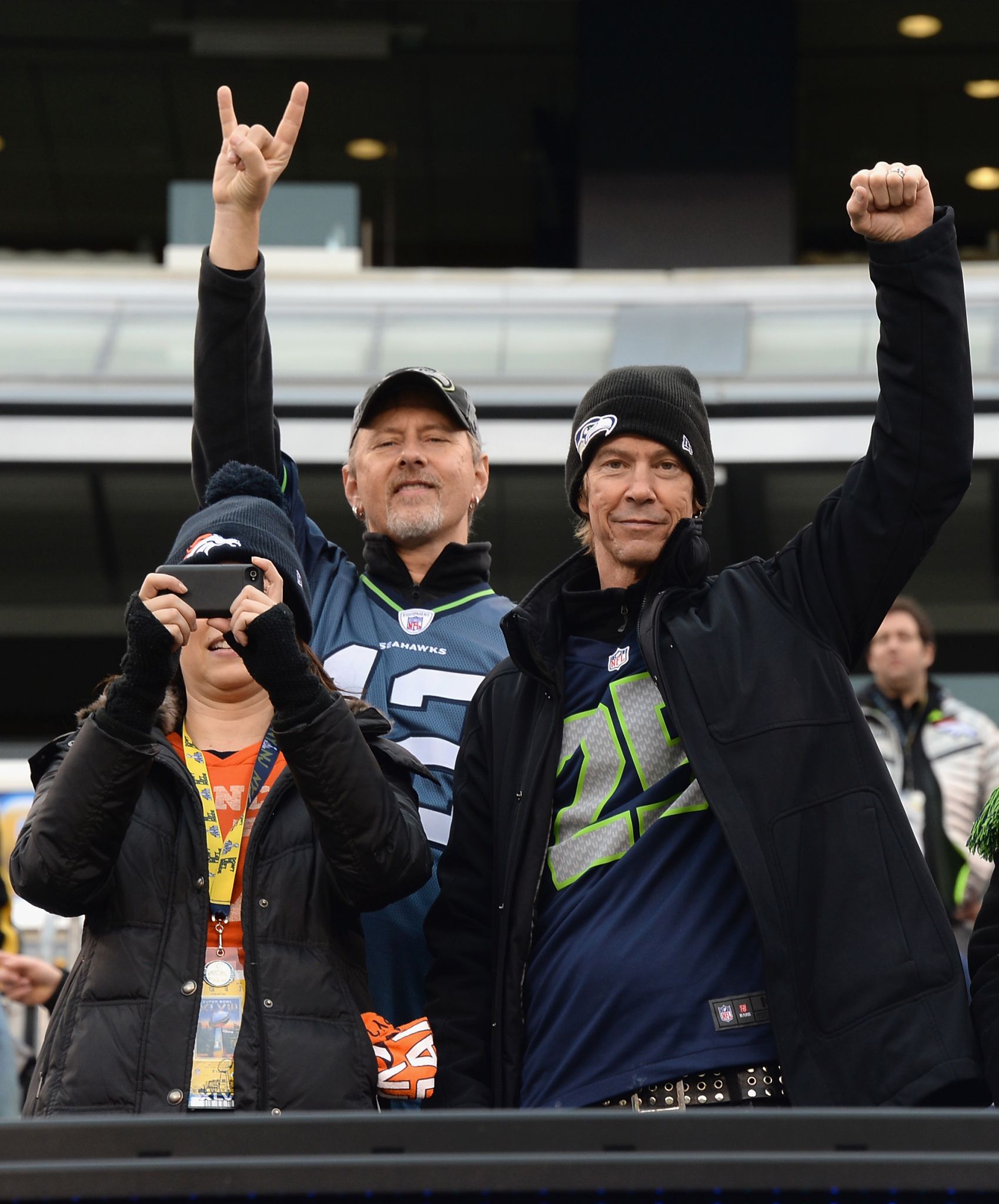 Ariana singing the national anthem at a Seattle Seahawks game in 2014 : r/ ArianaGrande